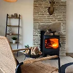 Cocooning Near Dinant 300m From River Meuse Dom wakacyjny *