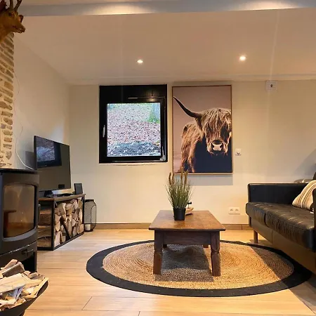 Cocooning Near Dinant 300m From River Meuse 度假居