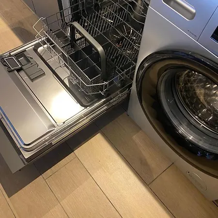 Cocooning Near Dinant 300m From River Meuse Casa de Férias