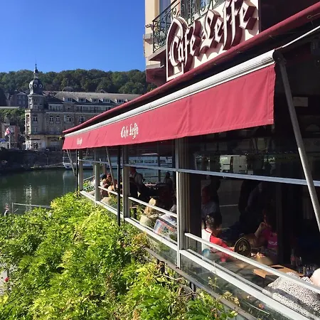 Cocooning Near Dinant 300m From River Meuse Casa de Férias