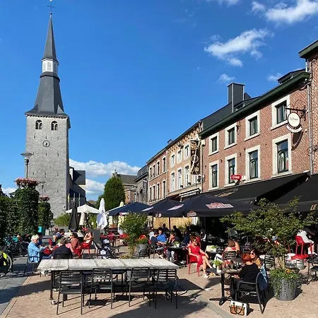 Cocooning Near Dinant 300m From River Meuse Casa de Férias