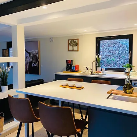 Cocooning Near Dinant 300m From River Meuse 度假居 *